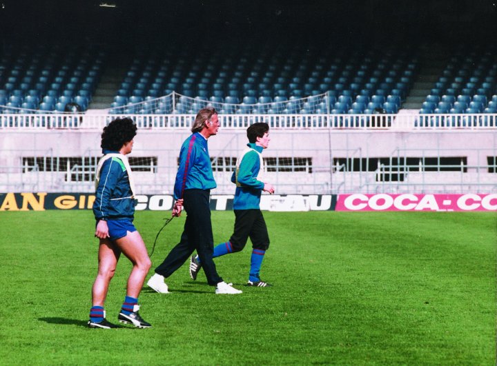 Maradona y Menotti, en el Barcelona.