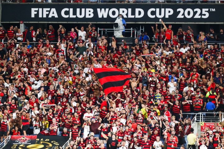 32.933 aficionados llenaron las gradas del Camping World Stadium para alentar al O Mais Querido do Brasil.