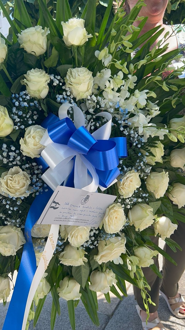 La corona de flores del Oporto