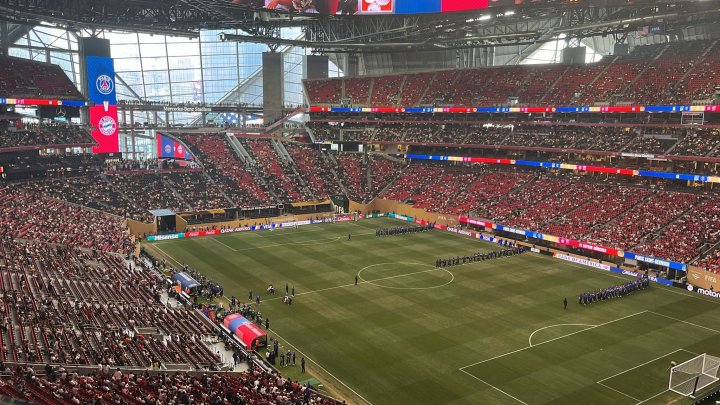 El Mercedes-Benz Stadium empieza a llenarse