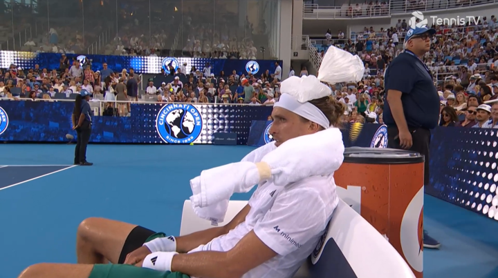 Zverev, al límite.