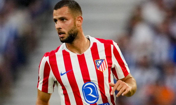 Debut de Dávid Hancko con la camiseta rojiblanca.