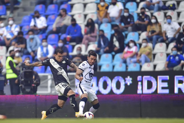 El balón se pelea fuerte en la cancha del Cuauhtémoc