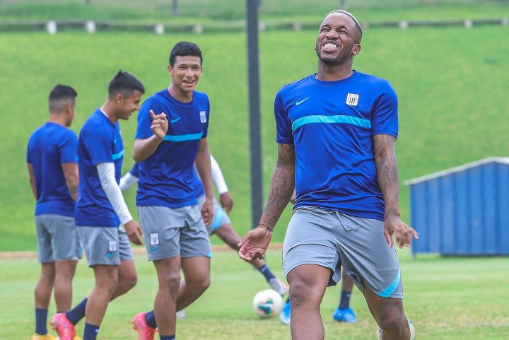 Farfán preparado para el Alianza Lima vs. UCV