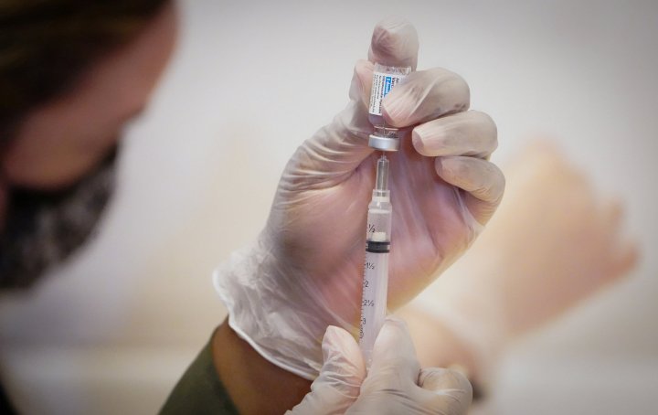 US surpasses 300m vaccine dose milestone