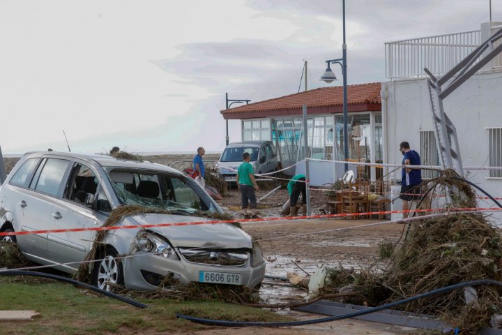 La lluvia torrencial inunda el Montsià y el Baix Ebre sin daños personales. Foto de Quique García (EFE)