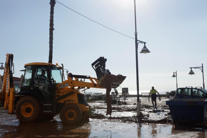 La lluvia torrencial inunda el Montsià y el Baix Ebre sin daños personales. Foto de Quique García (EFE)