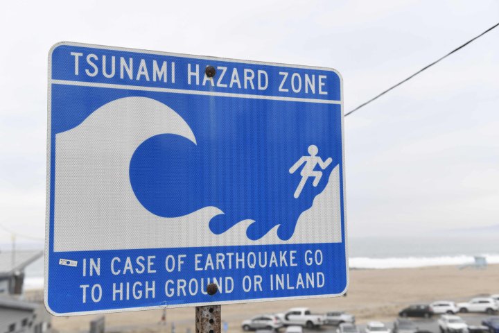 Tsunami warning in action in the US