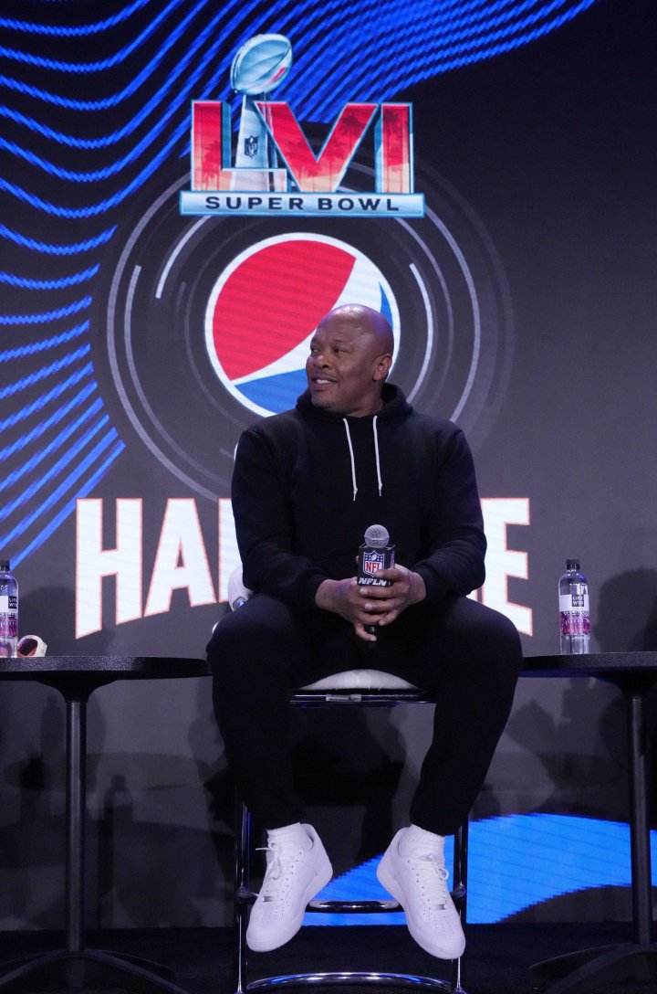 Halftime show Super Bowl LVI 2022 live: Eminem, Kendrick Lamar, Snoop Dogg  and Mary J. Blige performance reactions - AS USA