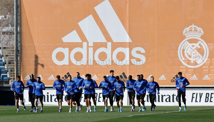 El entrenamiento del Real Madrid, este viernes.