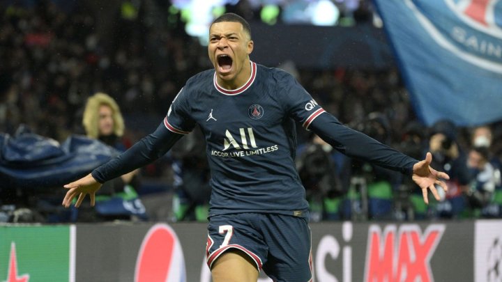 PSG 'will reluctantly add star to kit next season' to mark 10th Ligue 1  title and join St Etienne and Marseille