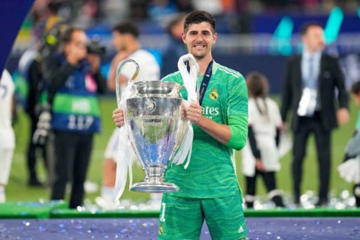 Courtois trophy
