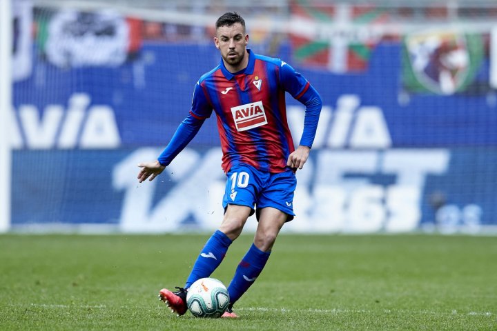 Girona acelera para cerrar esta semana el fichaje de Edu Expósito