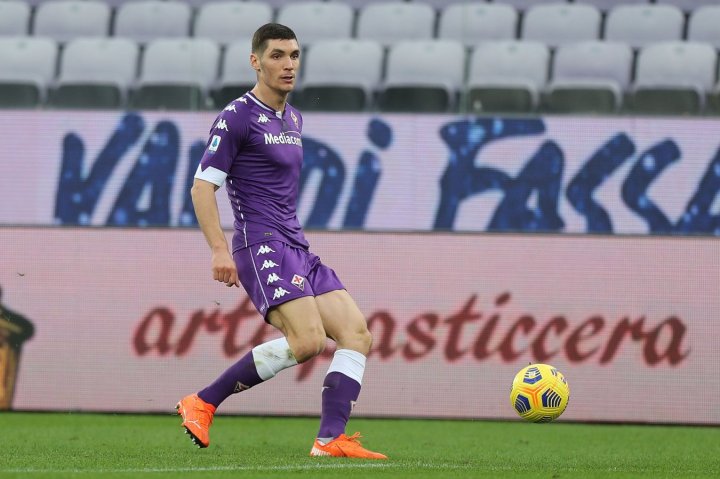 La Fiorentina rechaza una oferta del Arsenal por Milenkovic