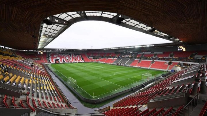 El Estadio Eden Arena de Praga, que acoger&aacute; la final de Conference League de 2023.