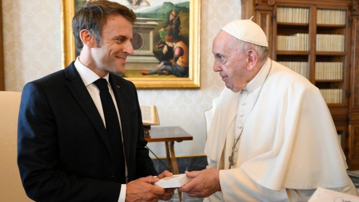 papa francisco macron