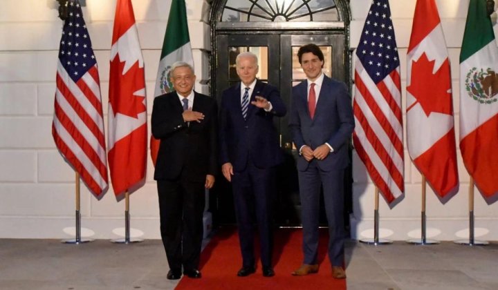 Biden, Trudeau y AMLO desayunan en Palacio Nacional en compañía de sus delegaciones