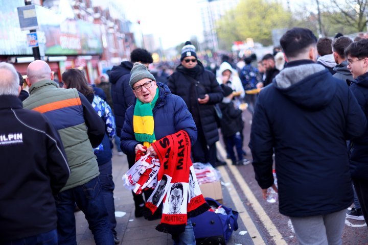 Old Trafford scarf seller