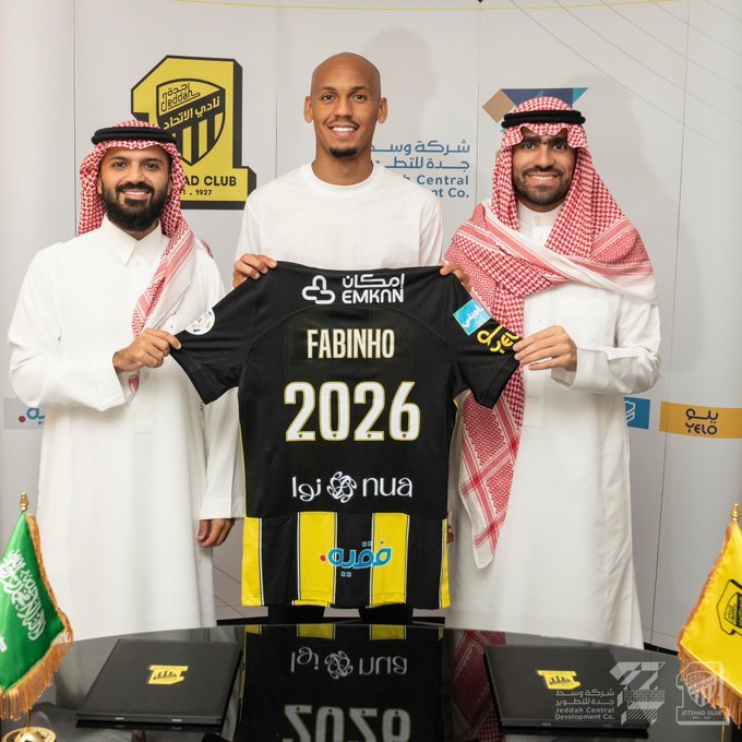 Fabinho firma hasta el año 2026