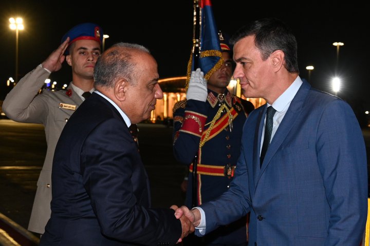 Pedro Sánchez llega a El Cairo.