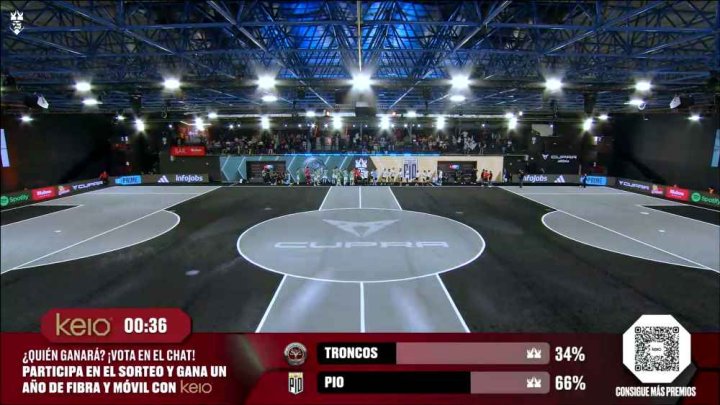 Partido de la tercera jornada de la Kings League entre los Troncos y PIO