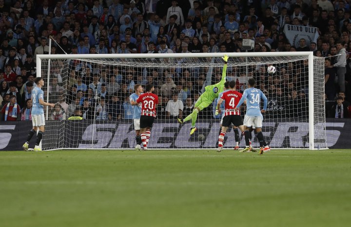 El gol olímpico de Berenguer que da ventaja al Athletic