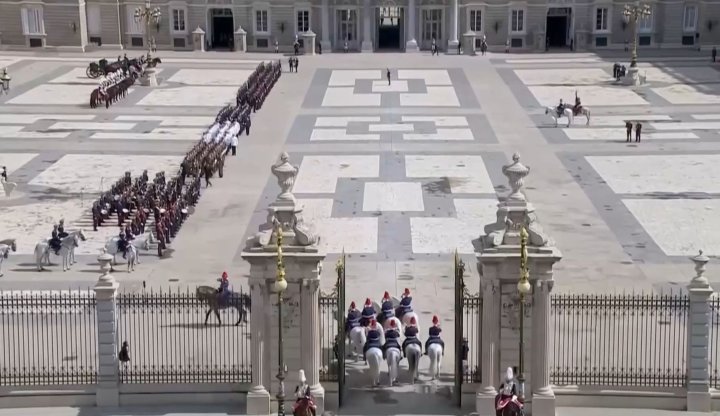 Patio de armas del Palacio Real.