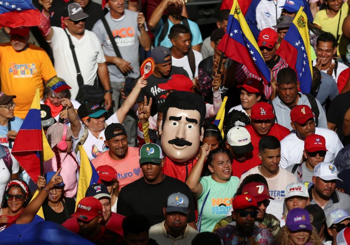 Los simpatizantes de Nicolás Maduro salen a las calles de Caracas