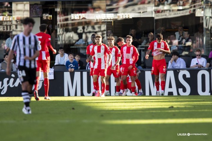 Arribas y Luis Surez 'mantienen' al Almera