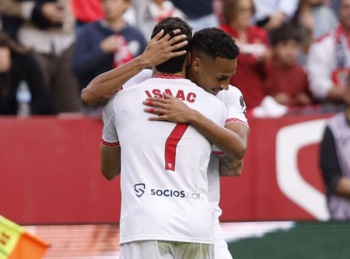 El Sevilla, con todo ante un Rayo con 10