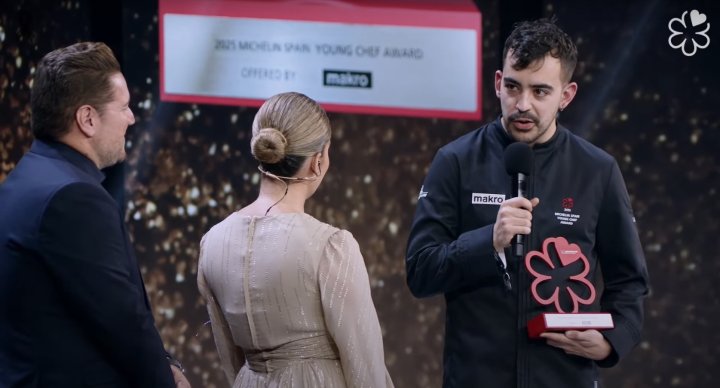 Carlos Casillas, del restaurante Barro (Ávila), se hace con el premio Chef Joven  