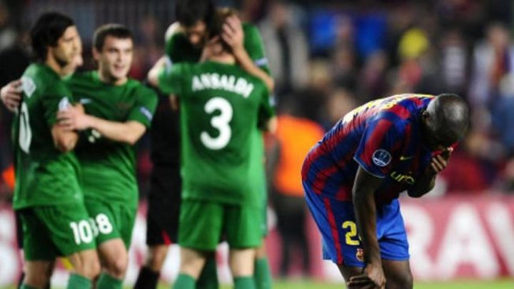 2-1. Balón a la espalda de la defensa del Barcelona que llega al delantero del Mónaco, avanza y de un potente disparo supera a Marc-André ter Stegen.