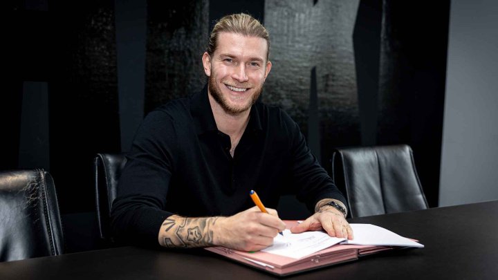 Karius ficha por el Schalke 04