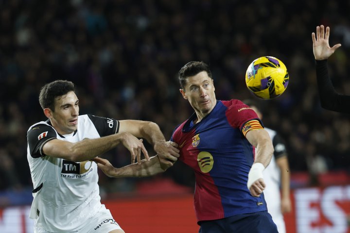 Lewandowski contra el Valencia.