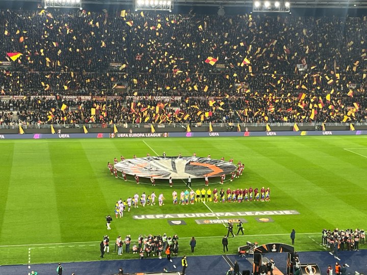 ?SUENA EL HIMNO DE LA EUROPA LEAGUE!
