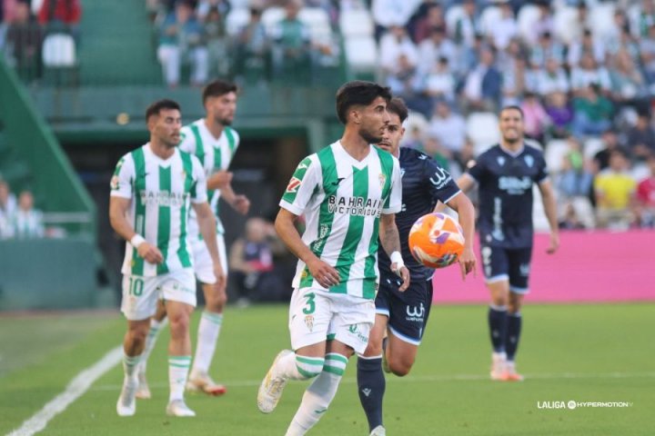 Minuto 88 | Cantidad de espacios atr芍s en el C芍diz...