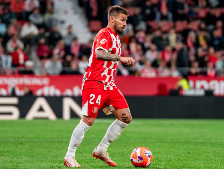 Minuto 6 | Complicad¨ªsimo para ambos equipos