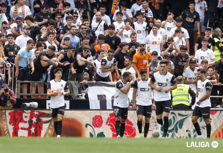 Y la imagen de la celebración de Diego López