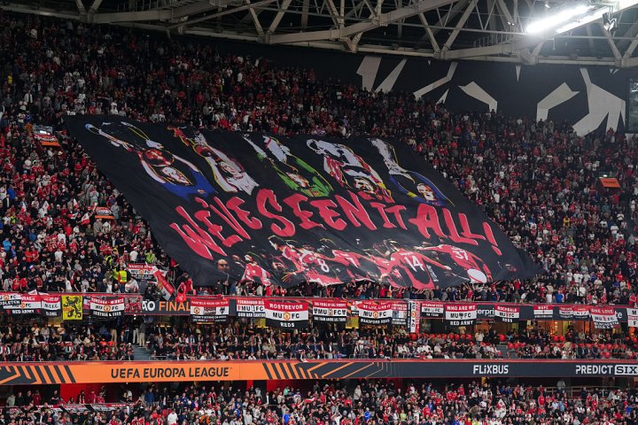 El fondo del United en San Mamés