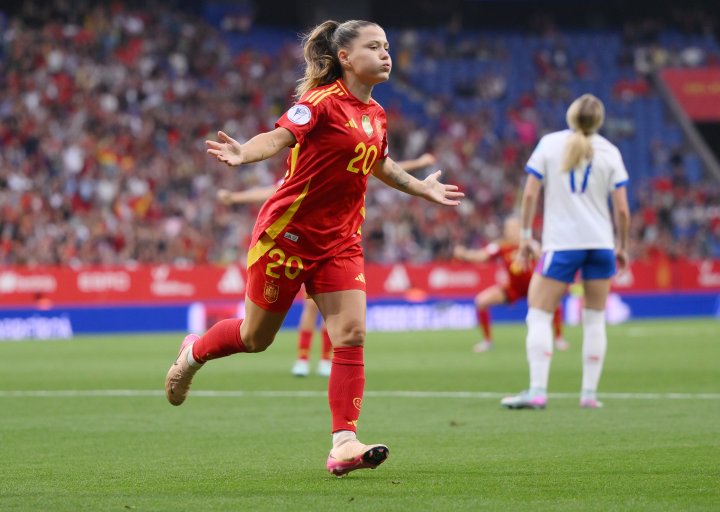 Pina celebra un gol contra Inglaterra