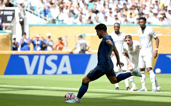 Neves tira un penalti