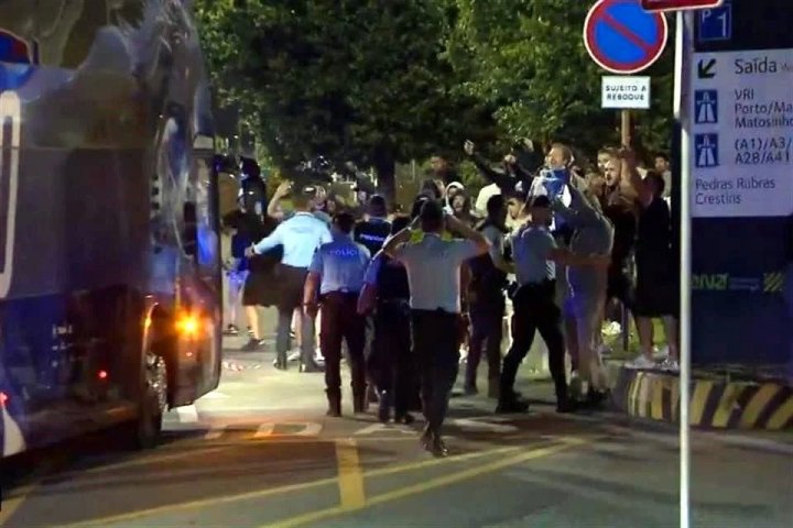 Tensa despedida tras el Mundial de Clubes.