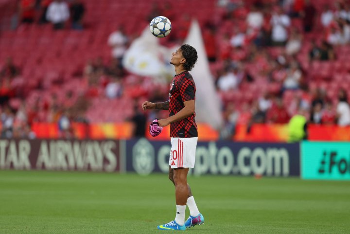 Minuto 6 | Toca y toca el Benfica