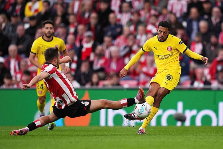 Ounahi, MVP al descanso