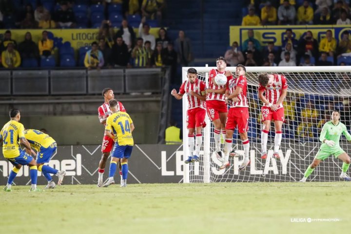 Minuto 94 | Pitos en la grada...