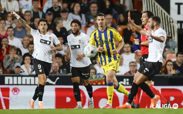 Dendoncker, el mejor en el Oviedo