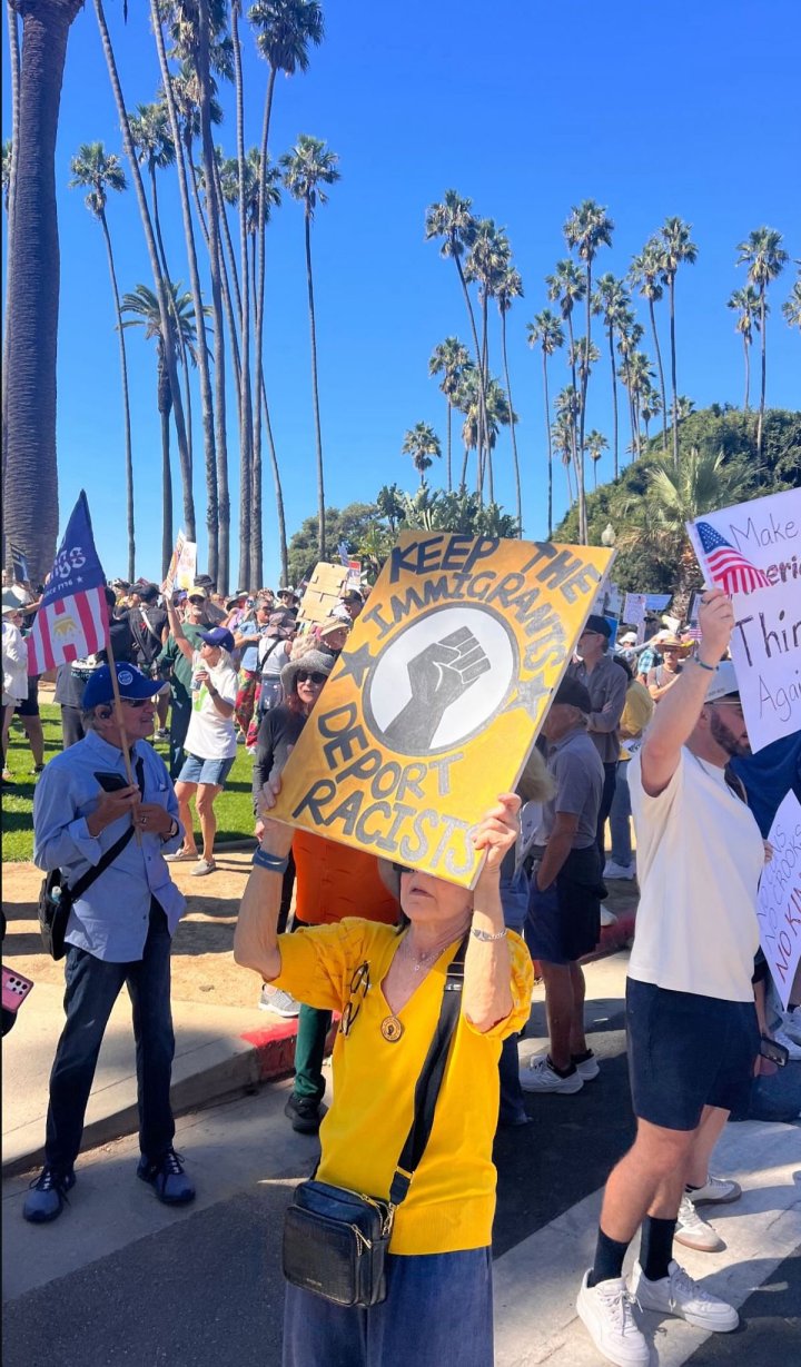 Protesta 'No Kings' en Santa Monica, CA