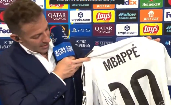 "Me voy con un regalo de un chavalín..."