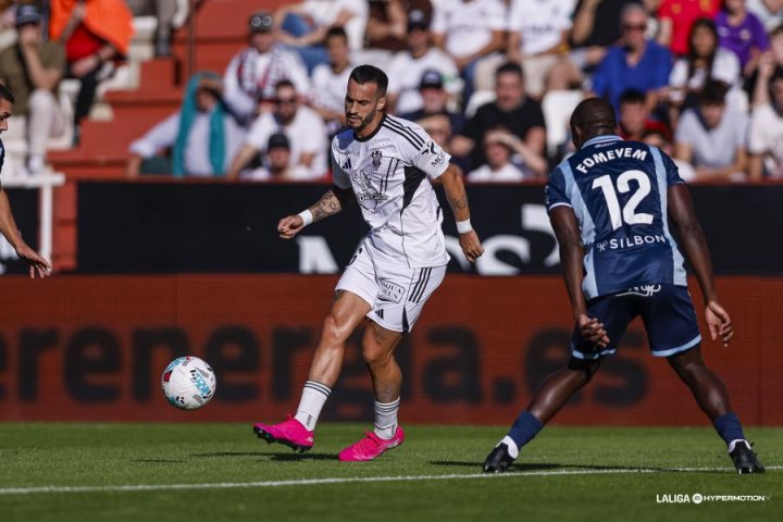 Minuto 49 | Se incorpora Javi Moreno...