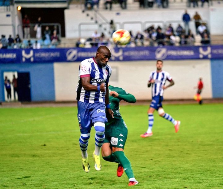 Real Avilés 1 - 0 Arenteiro